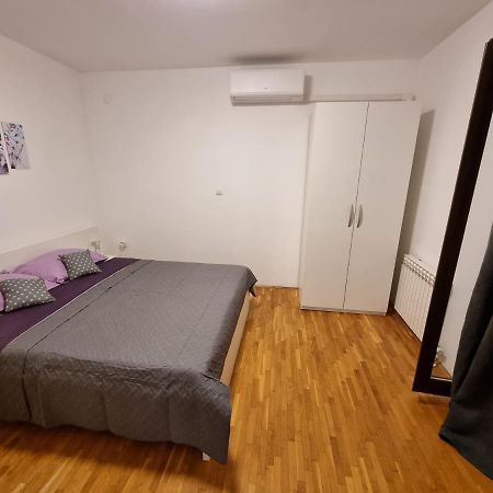 Appartamento Maki Pola Esterno foto